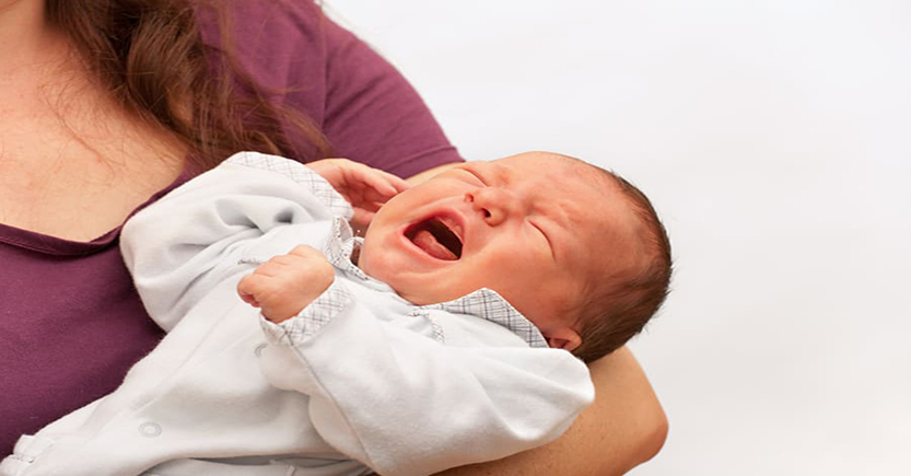 Dấu hiệu đòi ăn ở trẻ sơ sinh