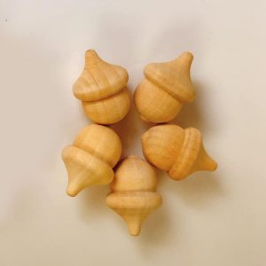 Quả sồi bằng gỗ