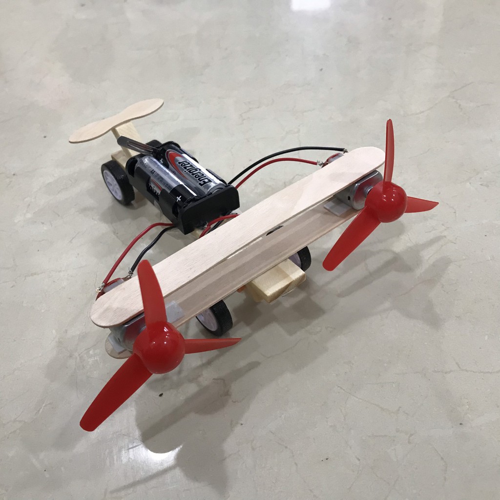 Máy bay lắp ghép bằng gỗ theo phương pháp stem steam