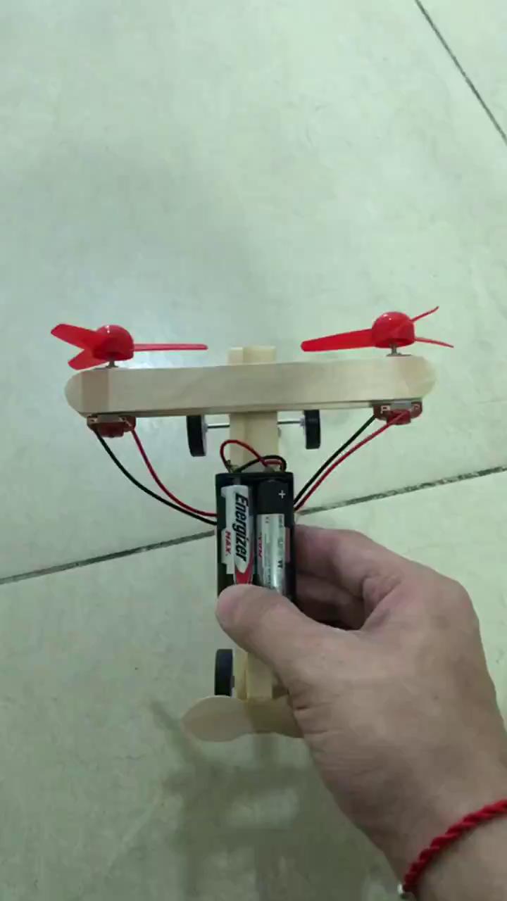 Máy bay lắp ghép bằng gỗ theo phương pháp stem steam - Ảnh 3